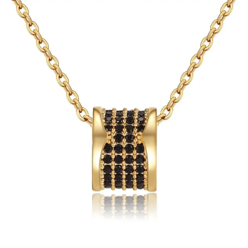 Collier Élégance Noir – Fait Main & Plaqué Or 18K