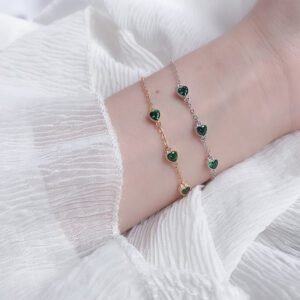 Ăclat RĂ©tro â Bracelet en Argent S925 avec Trois Ămeraudes Charmantes